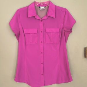 Womens Columbia Omni-Shade Short Sleeve Shirt. Medium